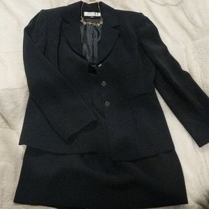 Tahari Women's Suit (Jacket and Skirt)